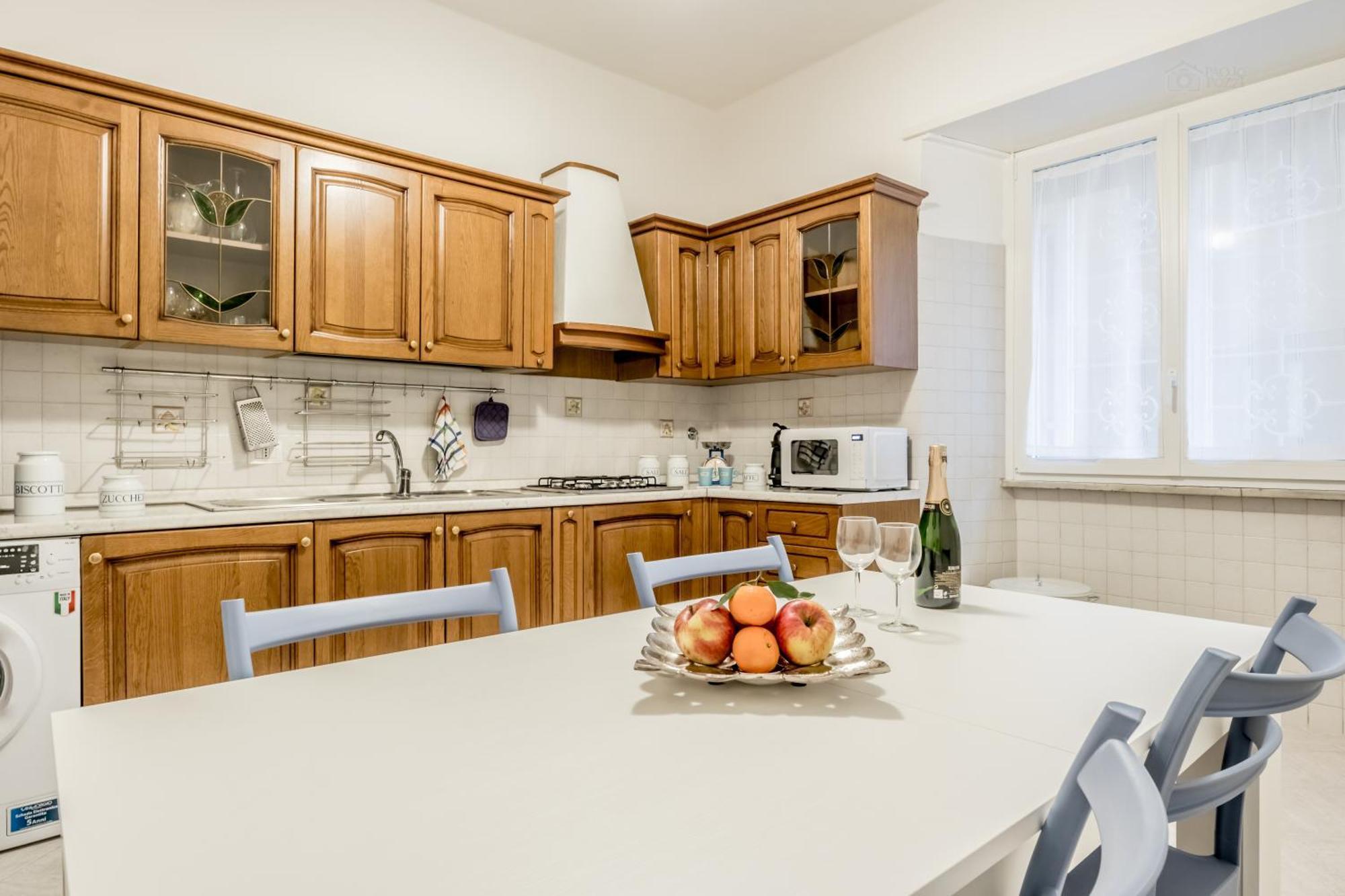 Apartment Fara Sabina Large Aparment Rom